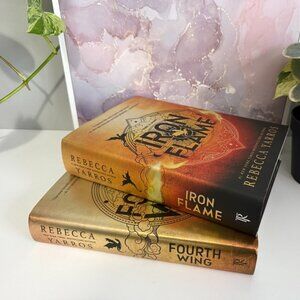 📚 Fourth Wing Series (Books 1–2) by Rebecca Yarros — Hardcover Set